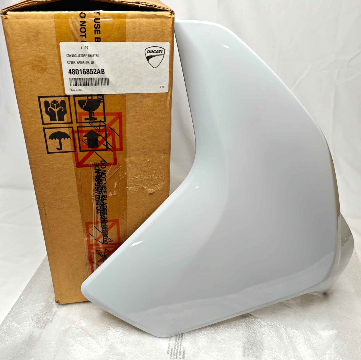 NEW Ducati Multistrada 1200 Fairing Cover Radiator Left Air Conveyor 48016852AB