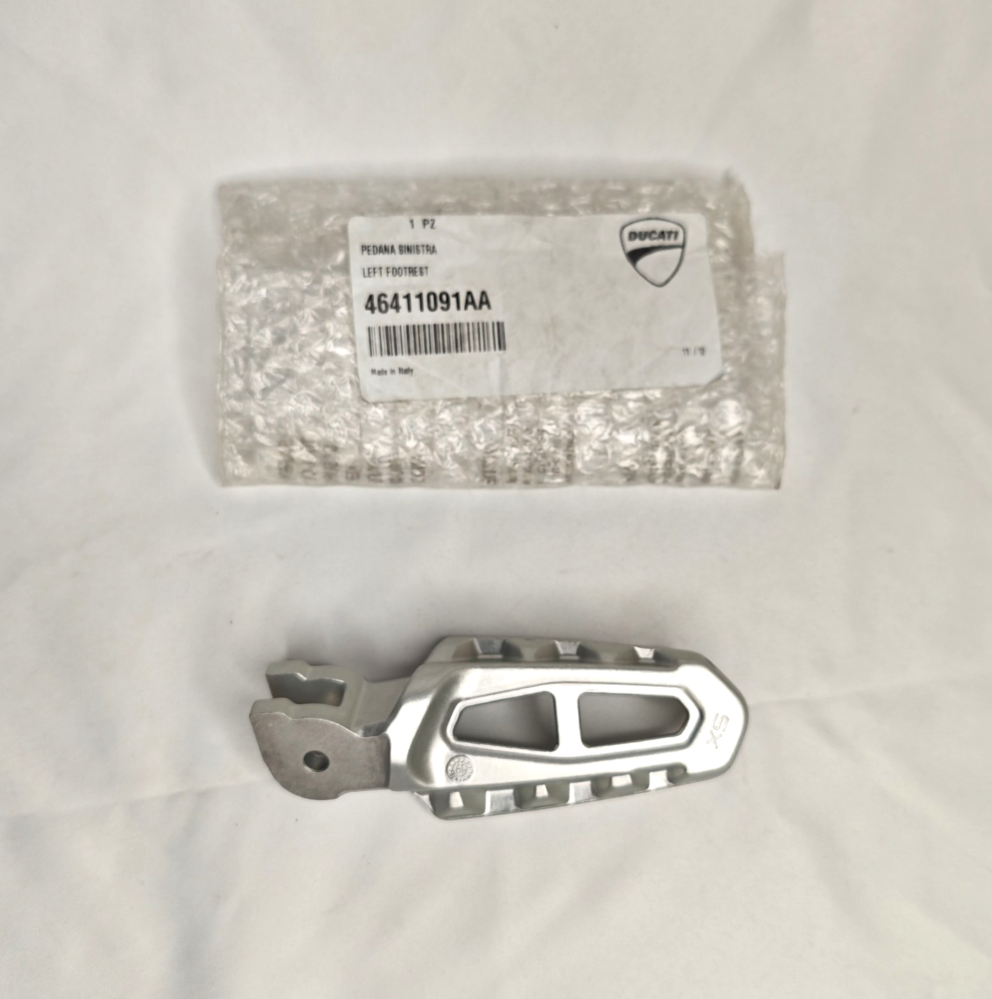 New - Ducati OEM Footrest Front Left Scrambler Desert Sled 2017-2018 46411091AA