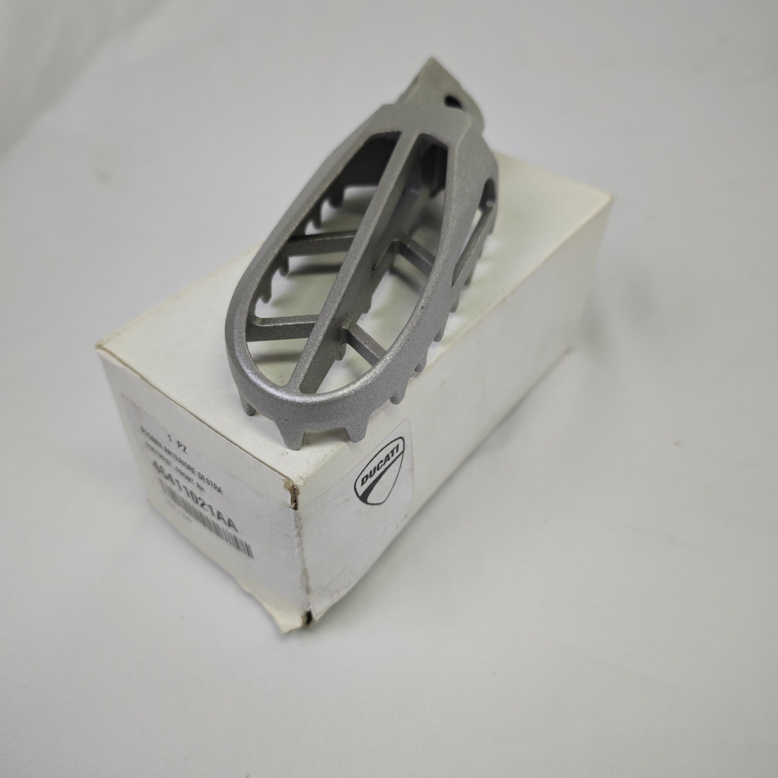 Ducati Multistrada 1200 Enduro 1200 S 2016 2017 2018 Right Front Rootrest Peg