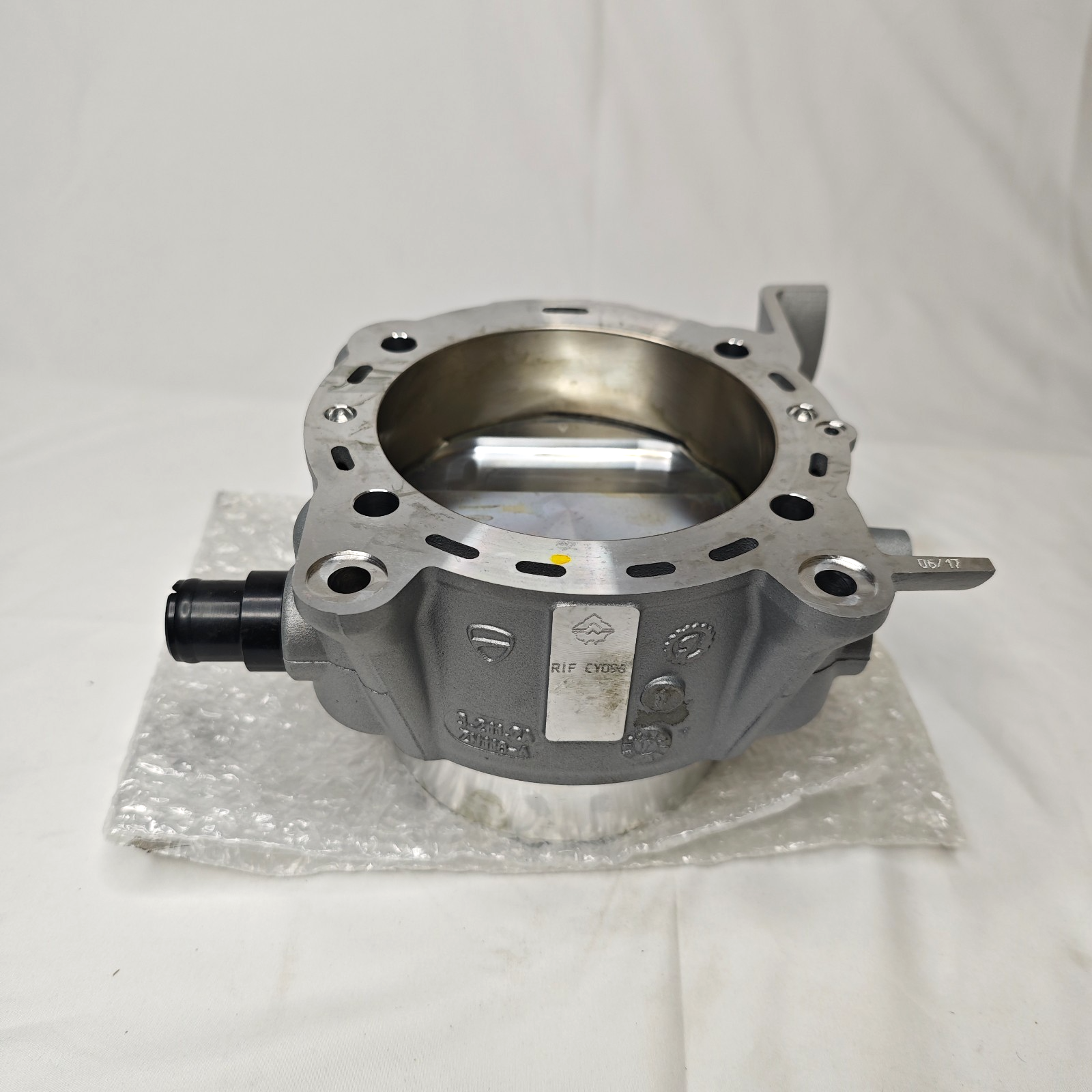 New Ducati Multistrada 1200 S ABS Engine Rear Vertical Cylinder Piston 120Z0271A