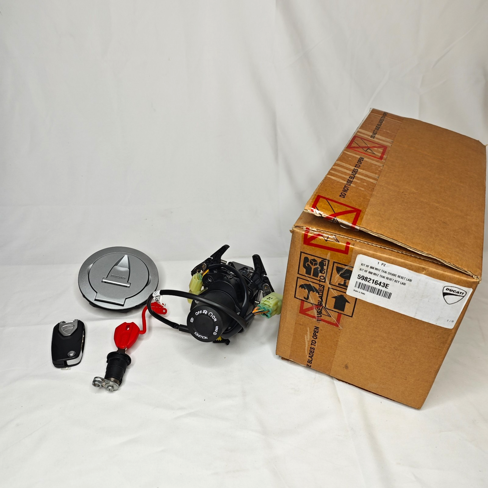 Ducati OEM Genuine Keyless Ignition Hands Free System Kit Set 868 Mhz 59821643E