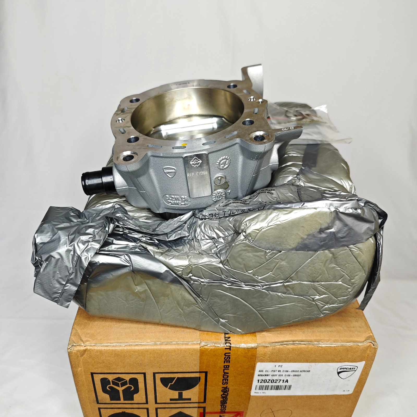New Ducati Multistrada 1200 S ABS Engine Rear Vertical Cylinder Piston 120Z0271A
